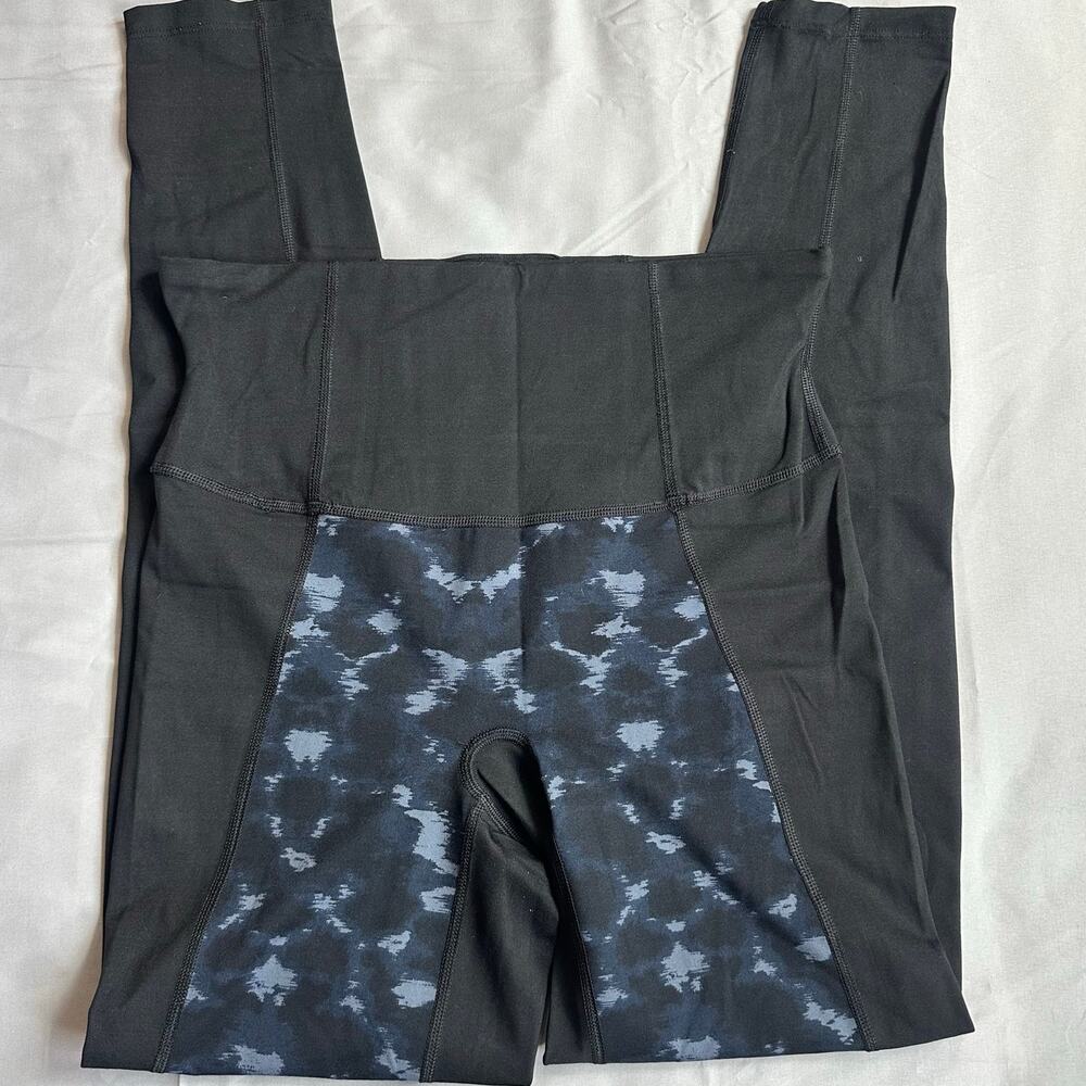 Spanx Black/Blue Animal Print Leggings- L